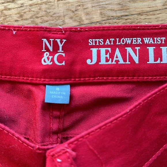 Red pants! Sexy, cool, fun! - Picture 2 of 3